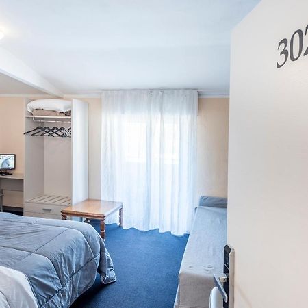 Hotel Rubino Nago-Torbole Ngoại thất bức ảnh