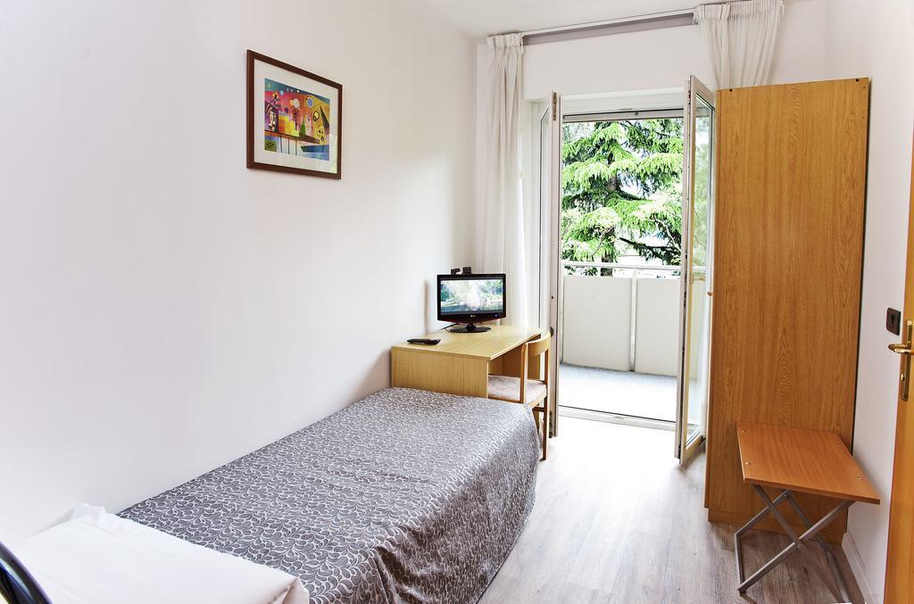 Hotel Rubino Nago-Torbole Ngoại thất bức ảnh