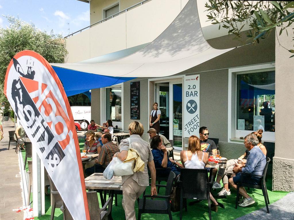 Hotel Rubino Nago-Torbole Ngoại thất bức ảnh