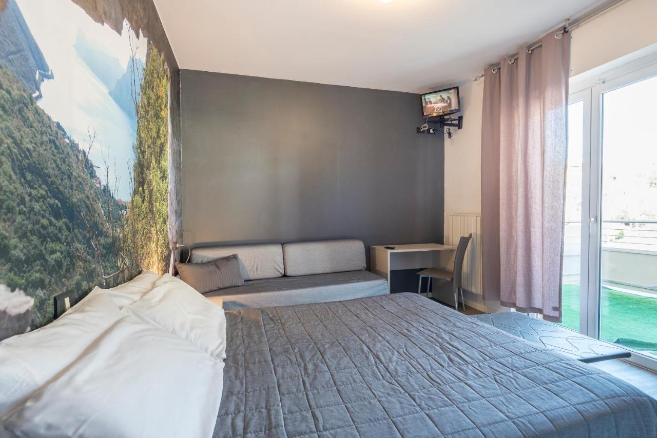 Hotel Rubino Nago-Torbole Ngoại thất bức ảnh
