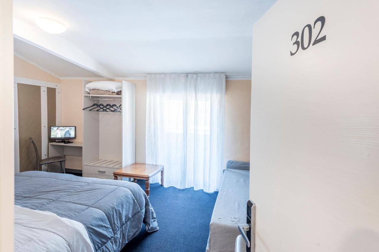 Hotel Rubino Nago-Torbole Ngoại thất bức ảnh