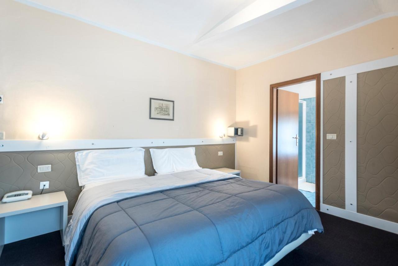 Hotel Rubino Nago-Torbole Ngoại thất bức ảnh